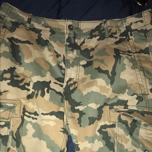 Levi’s Ace Camo Cargo Shorts .